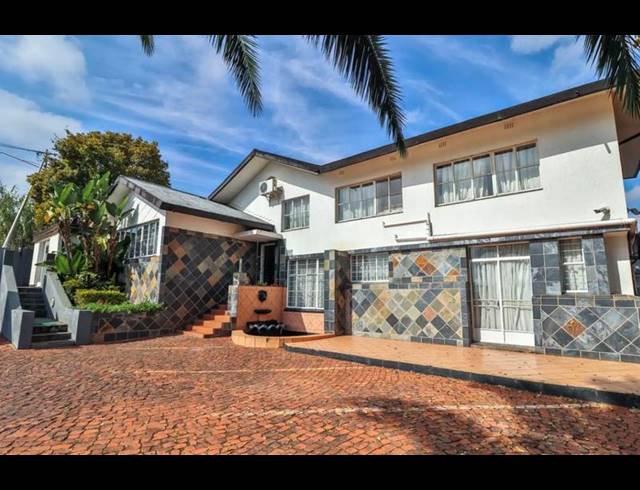 BUSINESS FOR SALE IN MUCKLENEUK